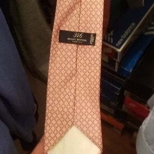 Tie